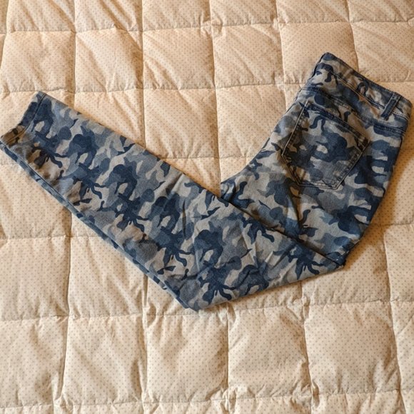 Forever 21 Denim - Forever 21 Blue Camo Skinny Jeans